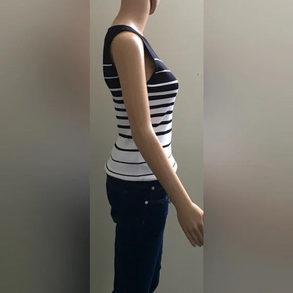 Finity - Picture 2 of 3